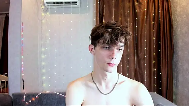 aaron_boom (M young) - Help me cum