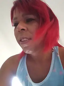 blondebitchlitle webcam