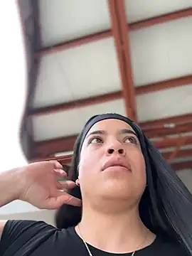juanitamore01 (F young) - Spit boobs in the public 🤤🤤😵😵😵🔥🔥