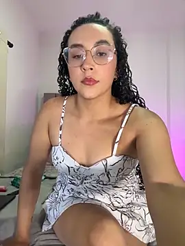alehia_cute webcam