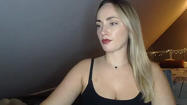 ScarlettSensitive webcam