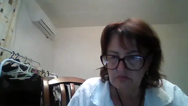 ErikaXShine webcam