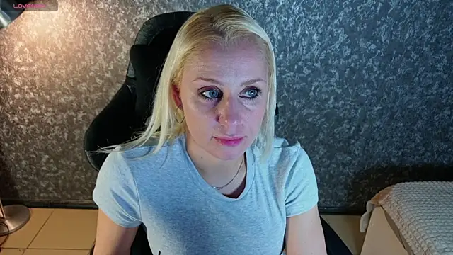 AlexiaWonder webcam