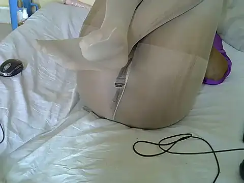 petitegirl43 webcam