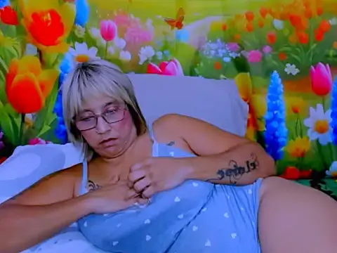 indianroxy webcam