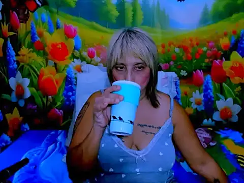 indianroxy webcam