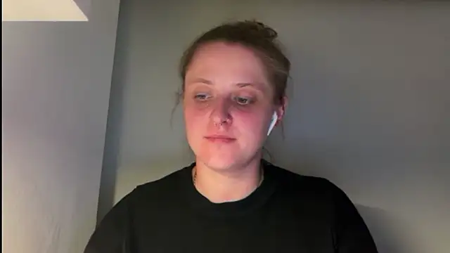 LeaWetGirl webcam