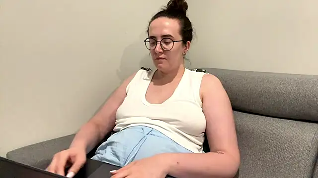 SofiaTease live cam on StripChat