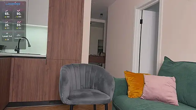PeachyLina webcam