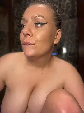 KrisKkiki webcam