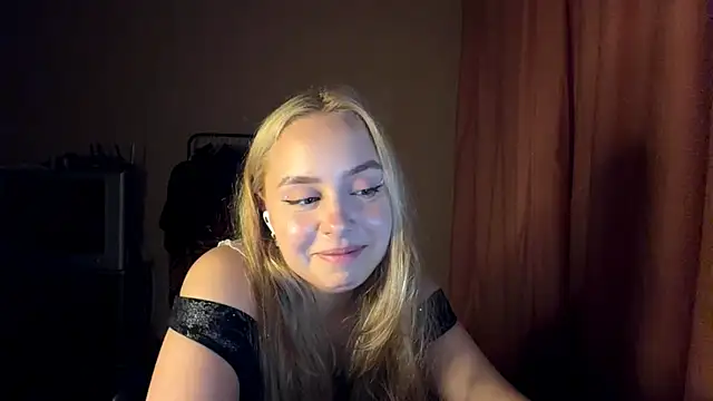 ZoraDearmon webcam