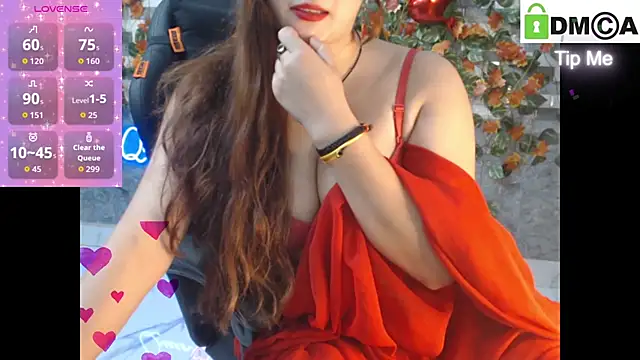 The_Queen_Arinaah webcam