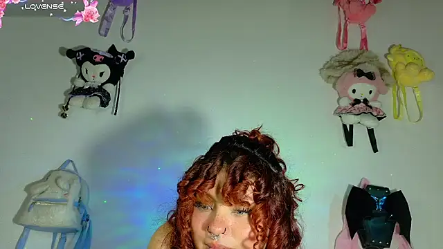 theiamoon webcam