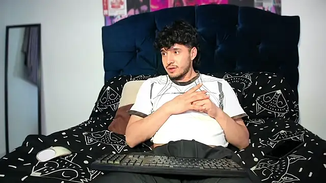 ZOREN33 webcam