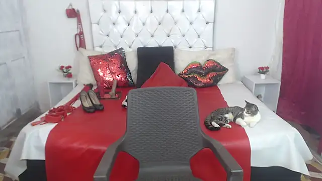 Sweetbigcatt webcam