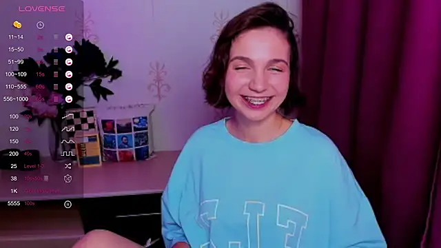 KindHazelHere_ webcam