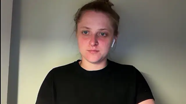 LeaWetGirl webcam