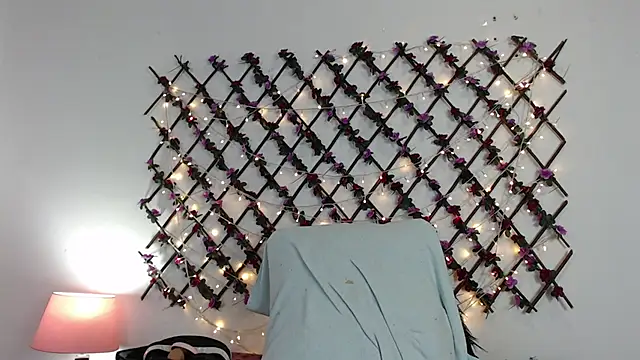 Samantha_Wallker live cam on StripChat