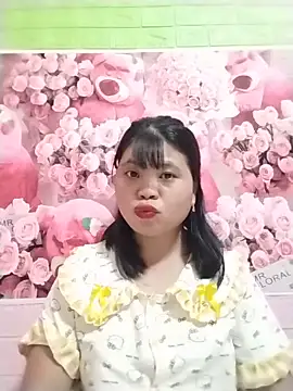 xuka_lyss (F young) - ❤️ nụ hôn 😘😘😘