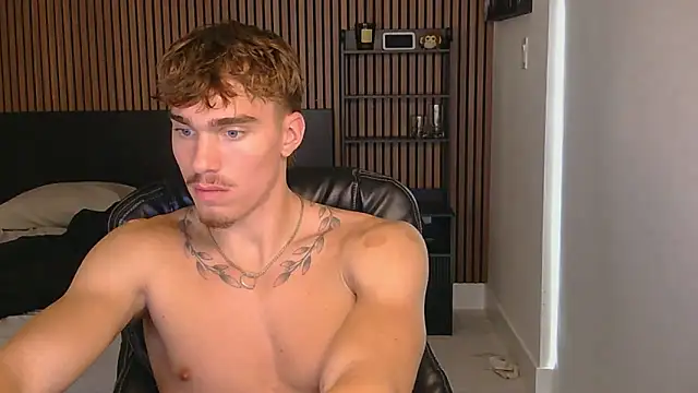 TheNicoRyder live cam on StripChat