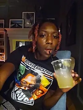 oliviaprettypussy webcam