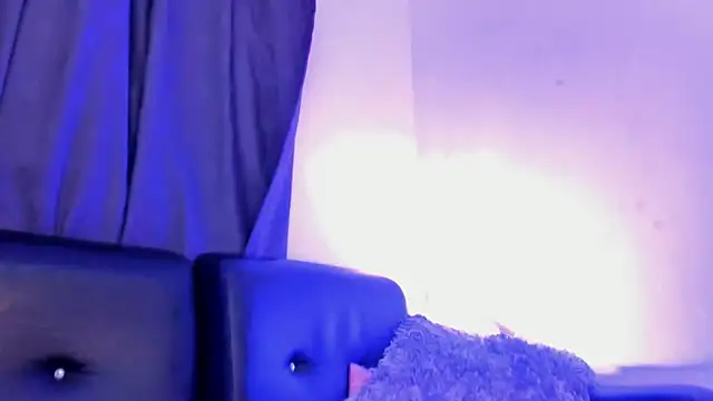 EmmilyRosee webcam