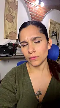 LuciaLatina webcam