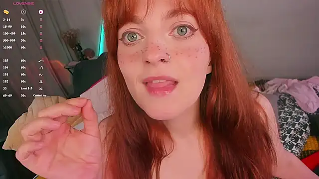 Alice_CutePerv webcam