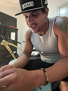 bigdick211292 webcam