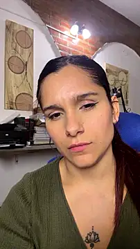 lucialatina - LuciaLatina's free webcam - UK Sex Cams