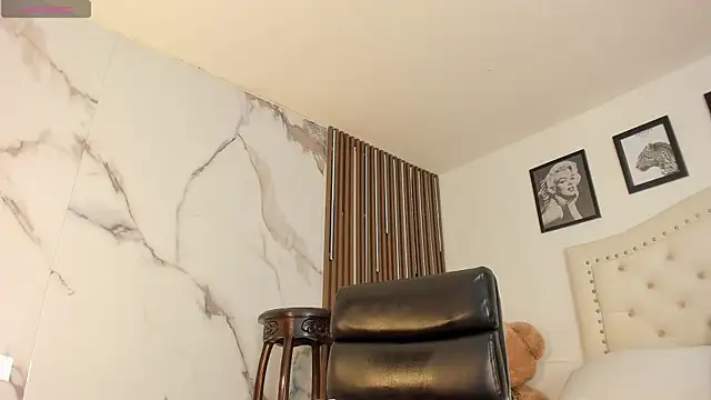 Allison_Black01 webcam