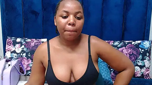 HotSmallTits live cam on StripChat