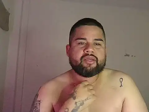 GABRIELGARCIA1313 live cam on StripChat