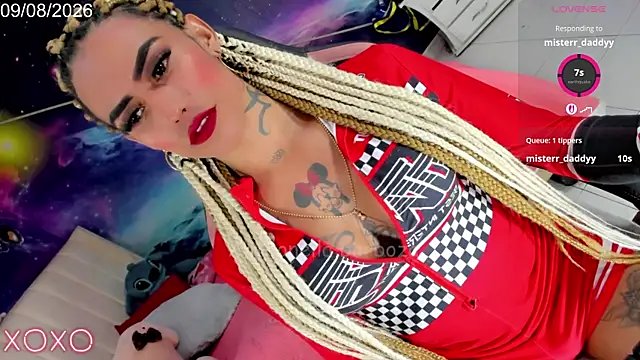 Nella_Dolls live cam on StripChat