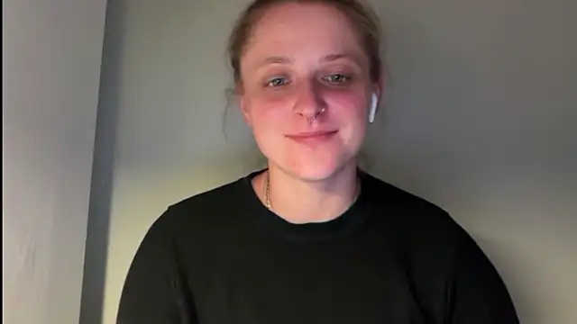 LeaWetGirl webcam