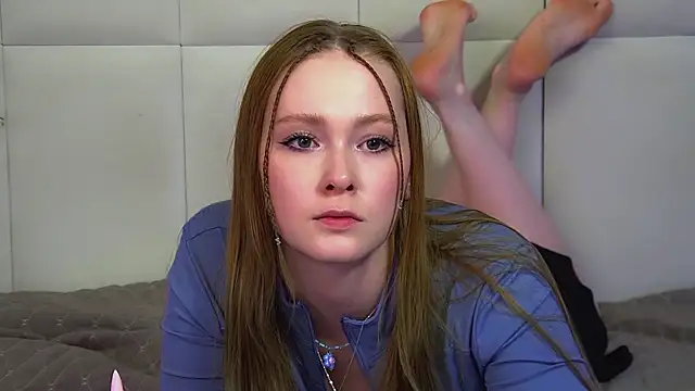 AgataFoxley webcam