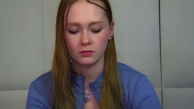 AgataFoxley live cam on StripChat