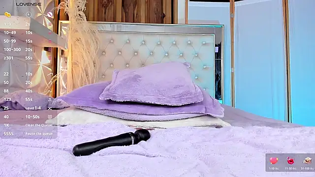 miss_alice_jones webcam