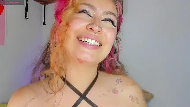 MarieTaylor_ webcam