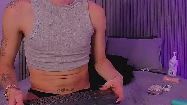 ashvalentine_ webcam