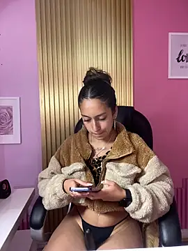 DulceLatinaxo webcam