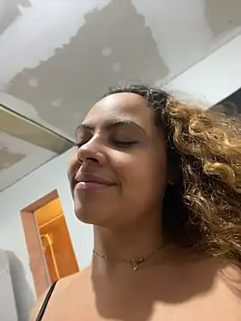 Chloe_Leaozinho webcam