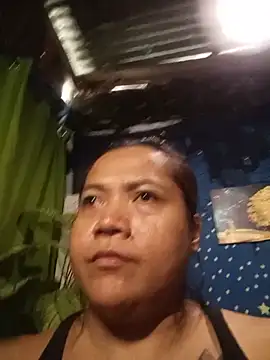 TabooSHOWgirl18 webcam