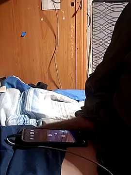 fuckingbigtit19782 webcam