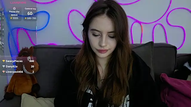 evvaavve live cam on StripChat