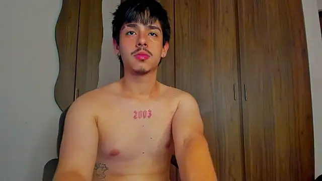 Maximo_Miller webcam