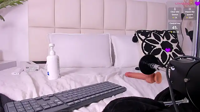 Megan_Brunette2 webcam