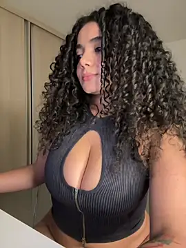curlyierr (F young) - Pussy close + control my lush 5 minuts