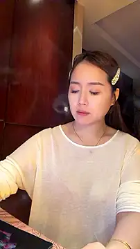 momoli60 webcam