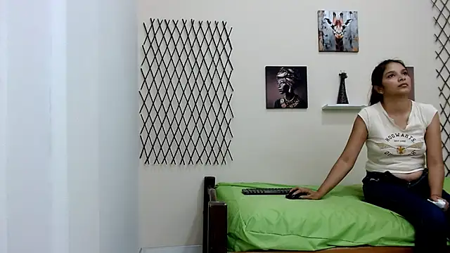 girlerotica18 webcam